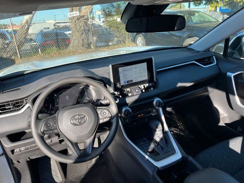 Used 2025 Toyota RAV4 XLE image 35