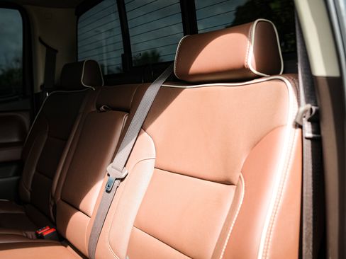 Used 2016 Chevrolet Silverado 2500 High Country w/ Duramax Plus Package image 31