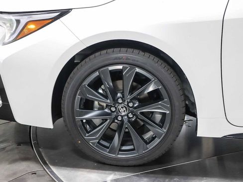 New 2025 Toyota Corolla SE image 9