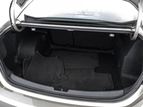 Used 2025 Chevrolet Malibu LT FWD image 37