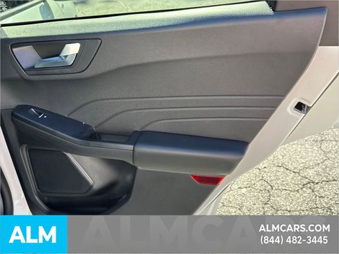 Used 2025 Ford Escape ST-Line w/ Equipment Group 301A image 19