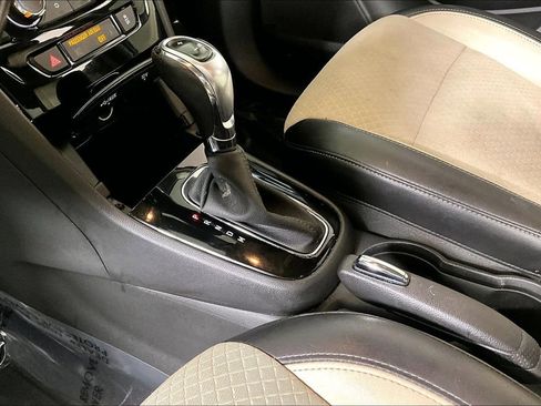 Used 2019 Buick Encore Preferred image 17