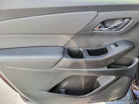 Certified 2023 Chevrolet Traverse LT w/ LPO, Floor Liner Package image 21