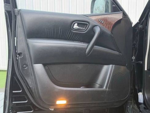 Used 2020 Nissan Armada SL w/ Premium Package image 11