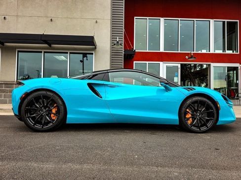 Used 2025 McLaren Artura Spider image 3