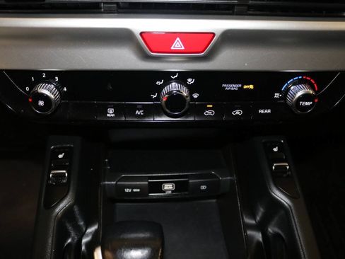 Used 2020 Kia Telluride S FWD image 28
