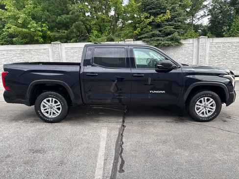 Used 2023 Toyota Tundra SR5 w/ SR5 Convenience Package AWD/4WD image 5