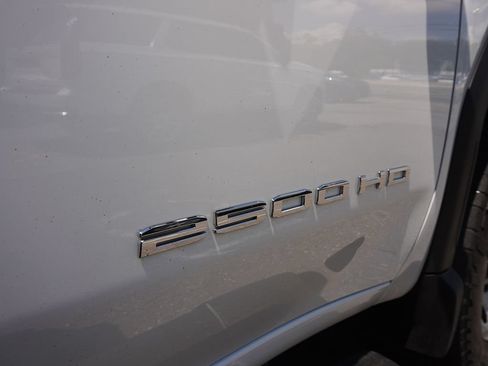 Used 2023 GMC Sierra 2500 Pro w/ Convenience Package AWD/4WD image 15