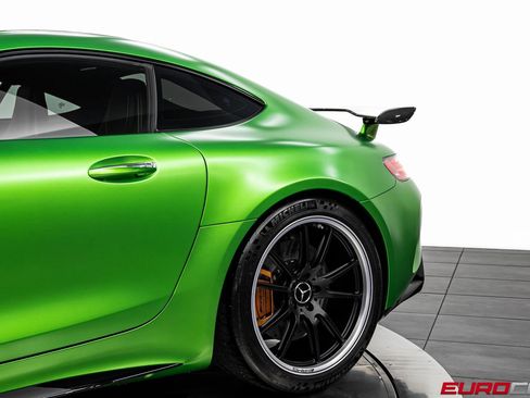 Used 2018 Mercedes-Benz AMG GT R image 16