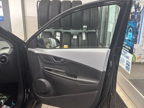Used 2021 Hyundai Kona SEL FWD image 12