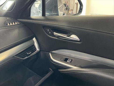 Used 2020 Cadillac XT4 Premium Luxury image 36