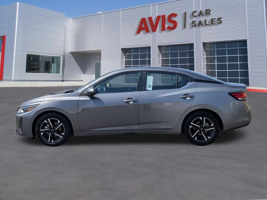 Used 2025 Nissan Sentra SV FWD image 10