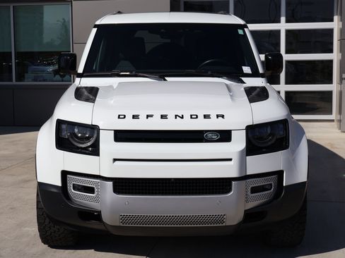 Used 2024 Land Rover Defender 110 S AWD/4WD image 2