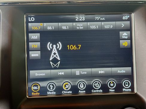 Used 2018 Jeep Grand Cherokee Overland RWD image 21