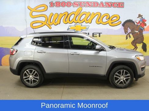 Used 2020 Jeep Compass Latitude AWD/4WD image 1