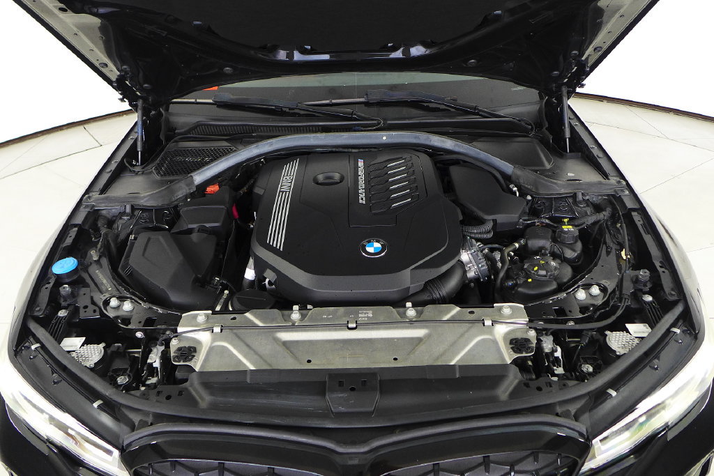 Used 2022 BMW M340i RWD image 6