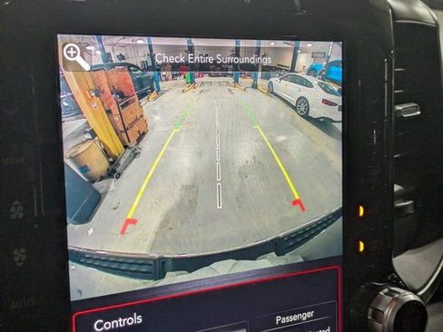 Used 2021 RAM 1500 Laramie AWD/4WD image 18