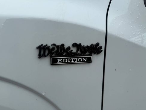 Used 2022 Nissan Frontier SV AWD/4WD image 9