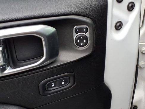 Used 2020 Jeep Gladiator Rubicon image 13