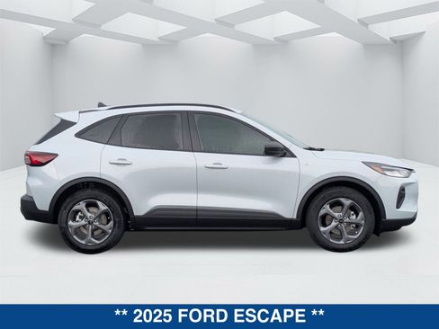 New 2025 Ford Escape ST-Line w/ Tech Pack #1 image 3