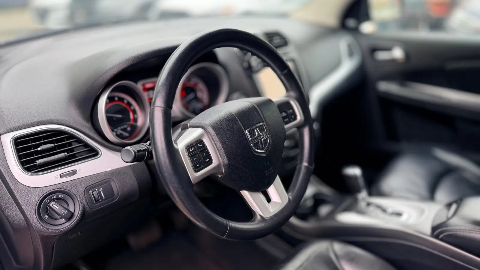 Used 2014 Dodge Journey SXT w/ Flexible Seating Group FWD image 12