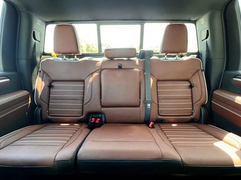 New 2026 GMC Sierra 2500 Denali Ultimate image 13