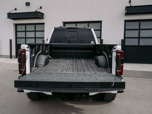 Used 2024 Ford F350 Platinum image 14