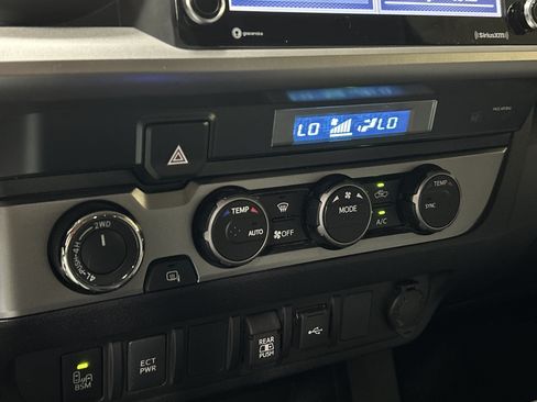 Used 2022 Toyota Tacoma SR5 w/ Technology Package AWD/4WD image 24