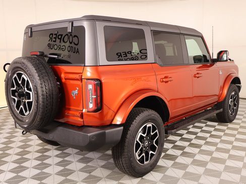 Used 2024 Ford Bronco Outer Banks AWD/4WD image 21