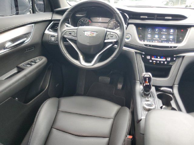 Certified 2024 Cadillac XT6 Luxury FWD image 19