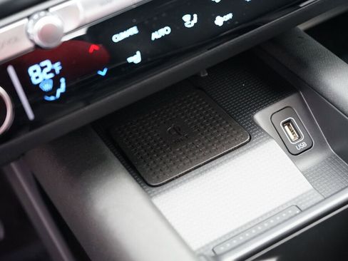 Used 2025 Hyundai Ioniq 6 SEL image 19