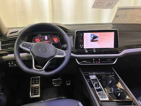 New 2026 Volkswagen Atlas Peak Edition AWD/4WD image 18