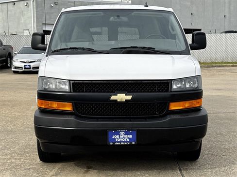 Used 2023 Chevrolet Express 3500 LS image 3