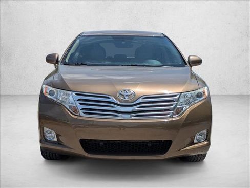 Used 2010 Toyota Venza FWD image 2