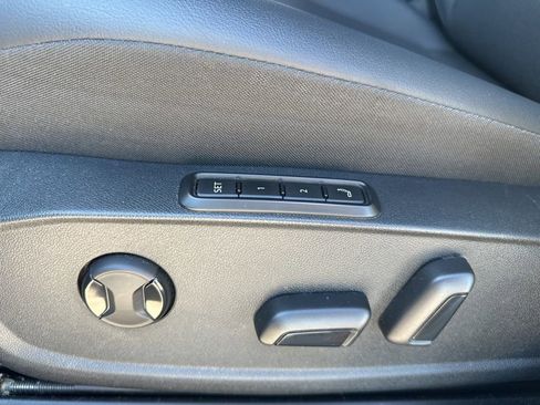 Used 2022 Volkswagen ID.4 Pro S w/ Gradient Package image 11