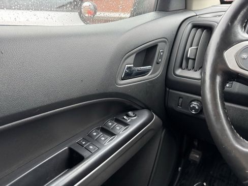 Used 2019 Chevrolet Colorado ZR2 image 29