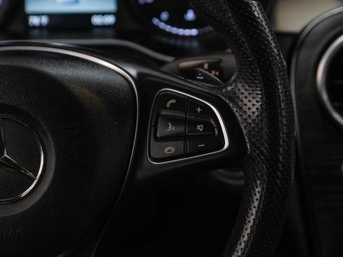 Used 2019 Mercedes-Benz GLC 300 w/ Premium Package image 17