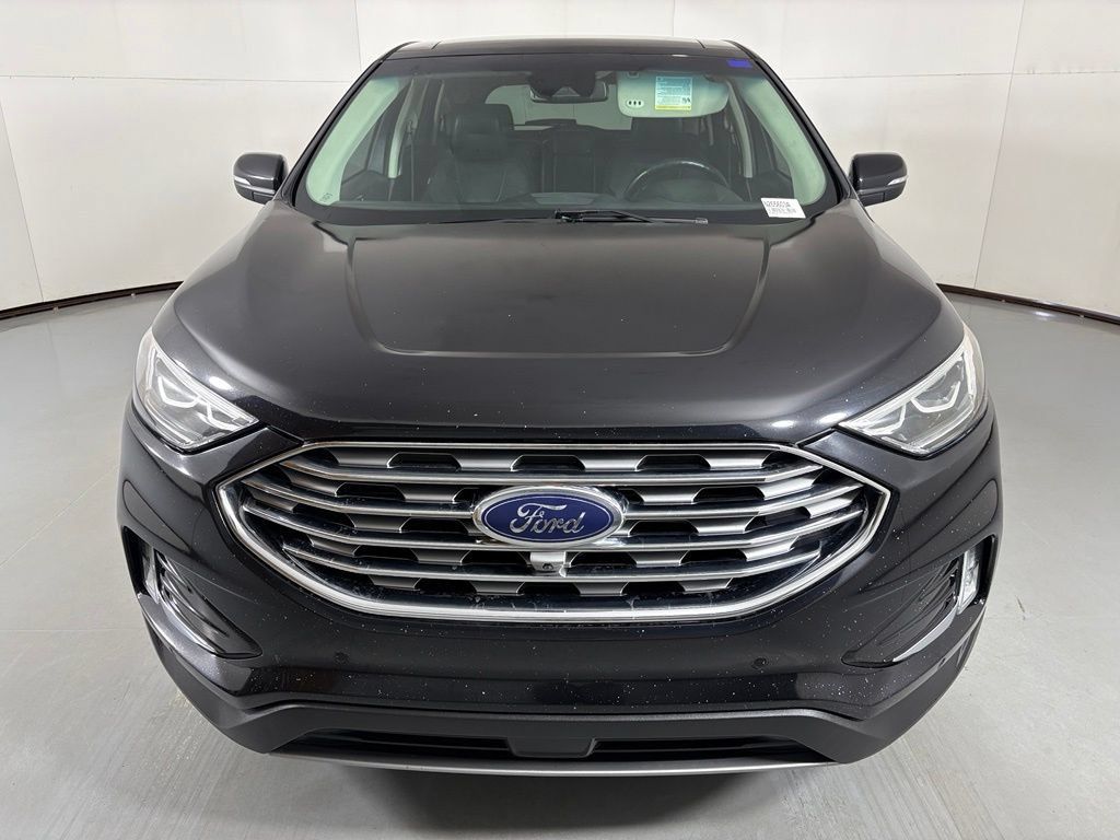 Used 2020 Ford Edge Titanium w/ Equipment Group 301A FWD image 3