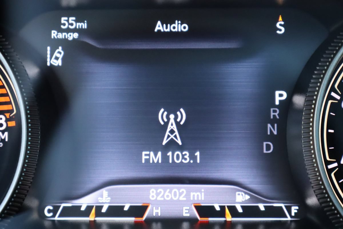 Used 2020 Jeep Cherokee Trailhawk w/ Technology Group AWD/4WD image 46