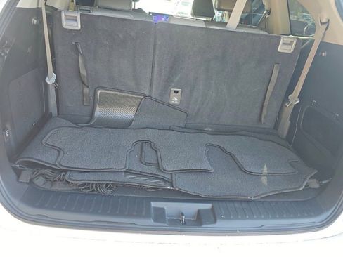 Used 2023 Toyota Highlander Limited image 4