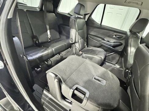 Used 2020 Chevrolet Traverse LT w/ LT Premium Package image 8