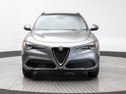 Used 2018 Alfa Romeo Stelvio Sport w/ Quick Order Package 22J Sport AWD/4WD image 3