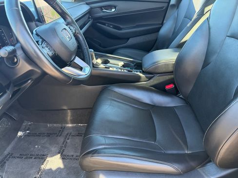 Used 2023 Honda Accord Touring image 6