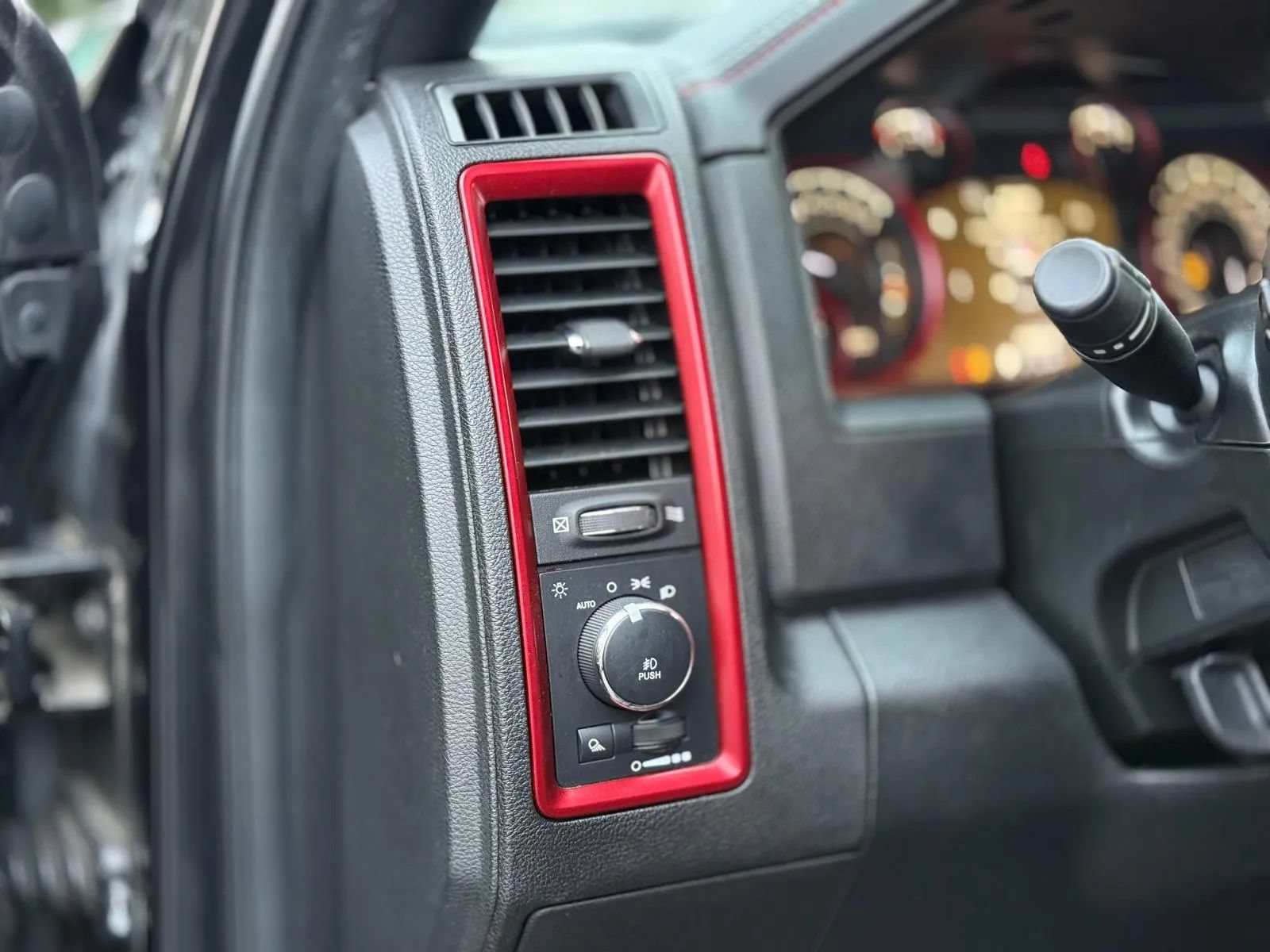 Used 2017 RAM 1500 Rebel w/ Luxury Group AWD/4WD image 28