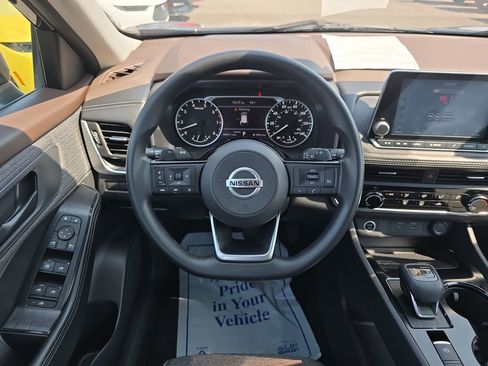 Used 2021 Nissan Rogue S FWD image 15