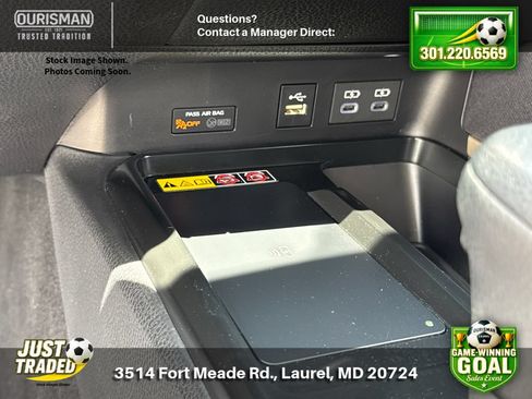 Used 2025 Toyota Camry LE w/ Convenience Package FWD image 28