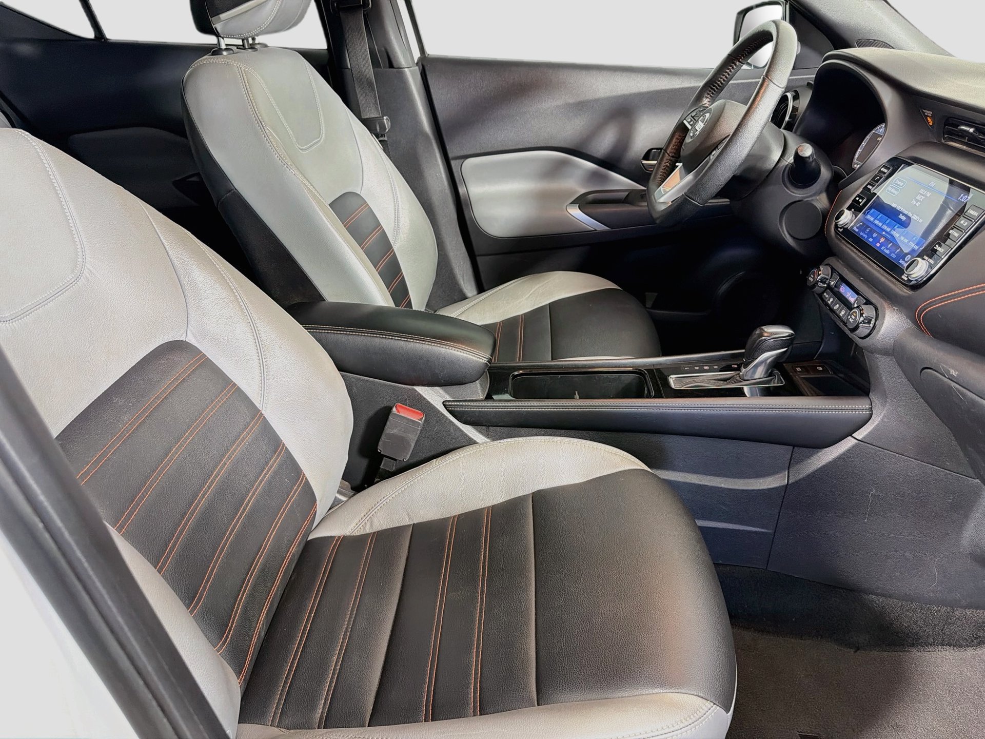 Used 2021 Nissan Kicks SR w/ SR Premium Package FWD image 27