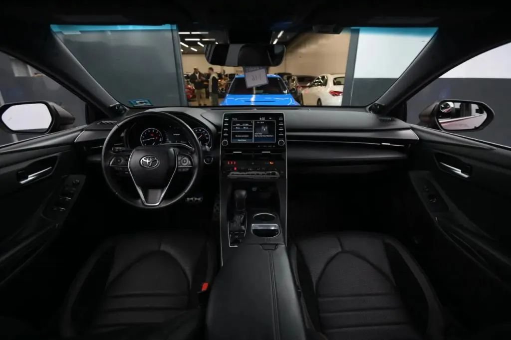 Used 2019 Toyota Avalon XSE w/ All Weather Liner Package FWD image 21