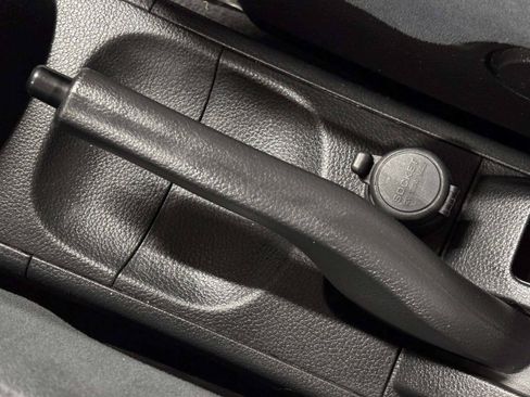 Used 2010 Nissan Versa Sedan FWD image 24