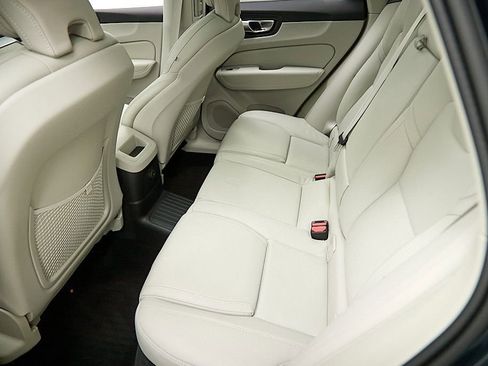 Certified 2024 Volvo XC60 T8 Ultimate w/ Protection Package Premier image 17